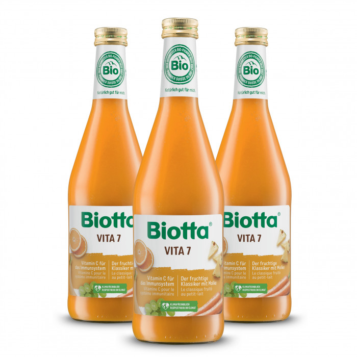 Biotta Vita 7 est un mé­lange har­mo­nieux de sept jus bio na­tu­rels et de pe­tit-lait bio.