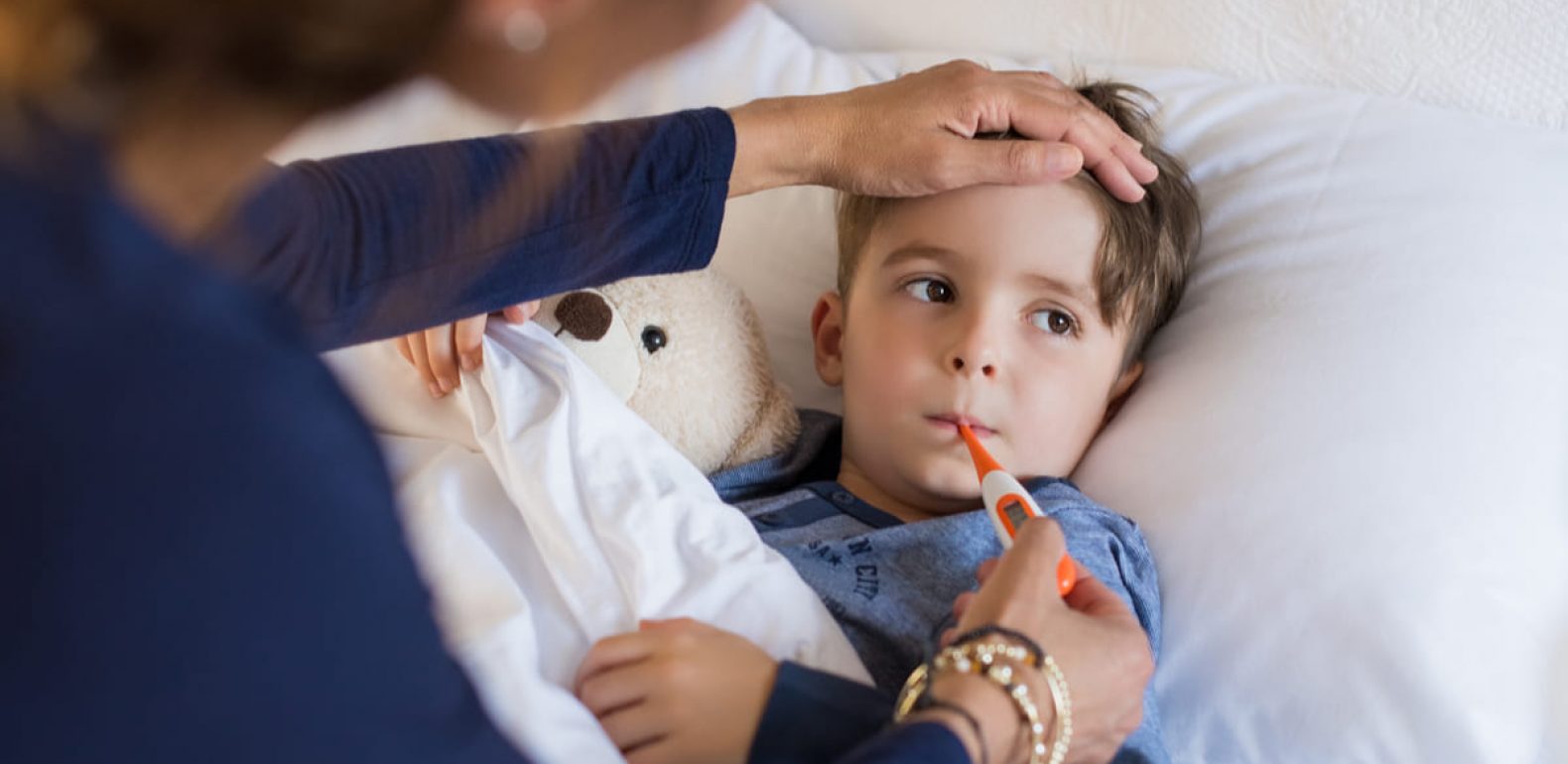 Comment traiter les fièvres et les refroidissements chez l'enfant
