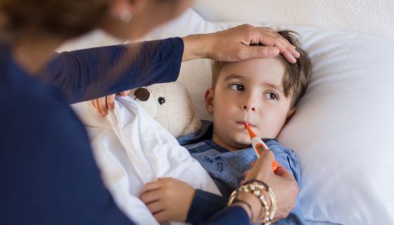 Comment traiter les fièvres et les refroidissements chez l'enfant