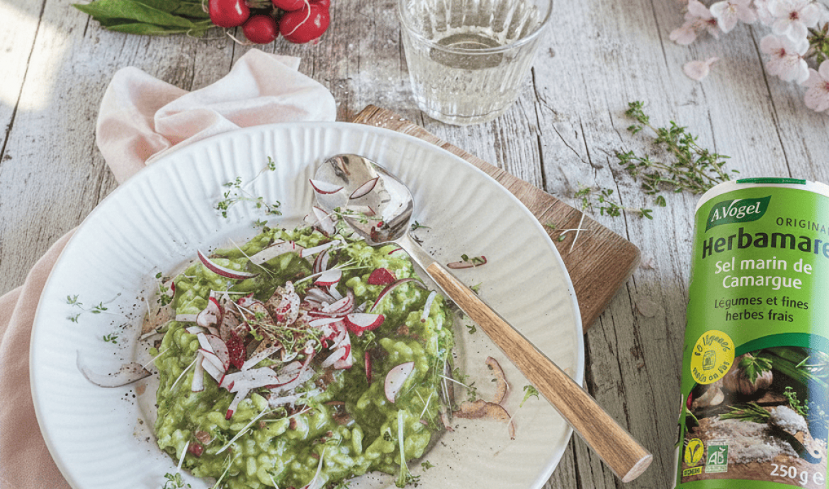 Recette de risotto printanier à l'ail des ours et aux radis A.Vogel France