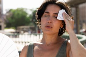 Femme en période de canicule