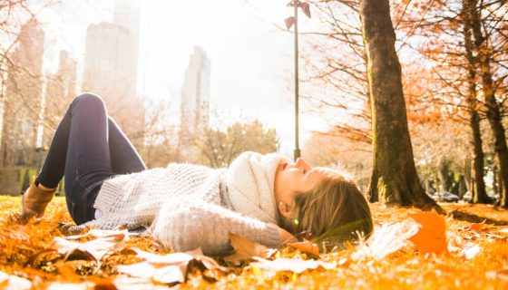 Changement de saison : pourquoi notre organisme est-il plus sensible à l&rsquo;arrivée de l&rsquo;automne ?